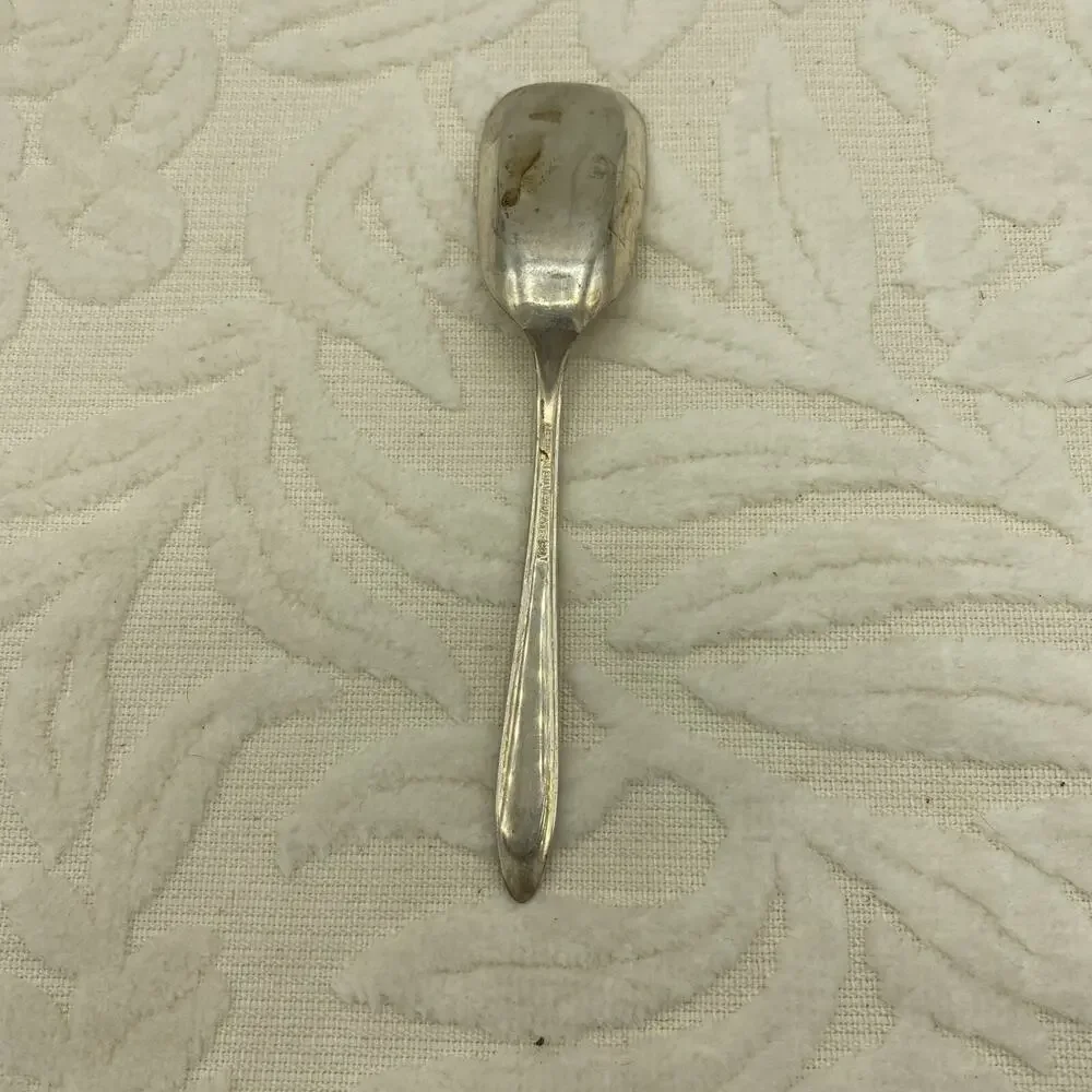 Vintage Meriden Silver Co. Silver Plated First Lady Sugar Spoon 5.25